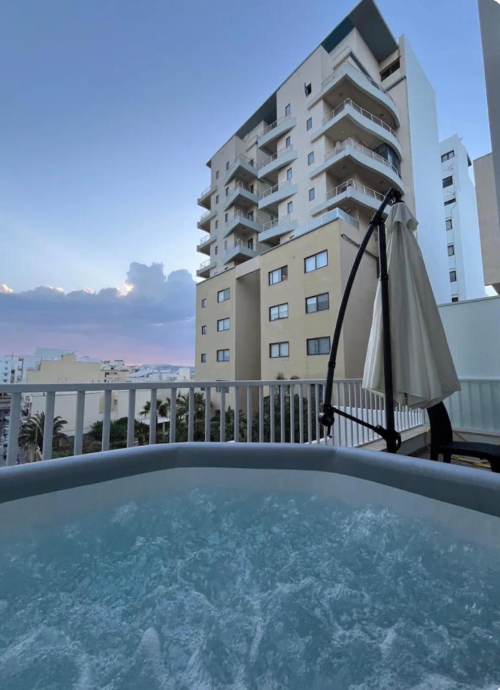 Sea Breeze, Spacious 2-Bedroom Lux Seaside Apartments San Pawl il-Baħar Eksteriør billede