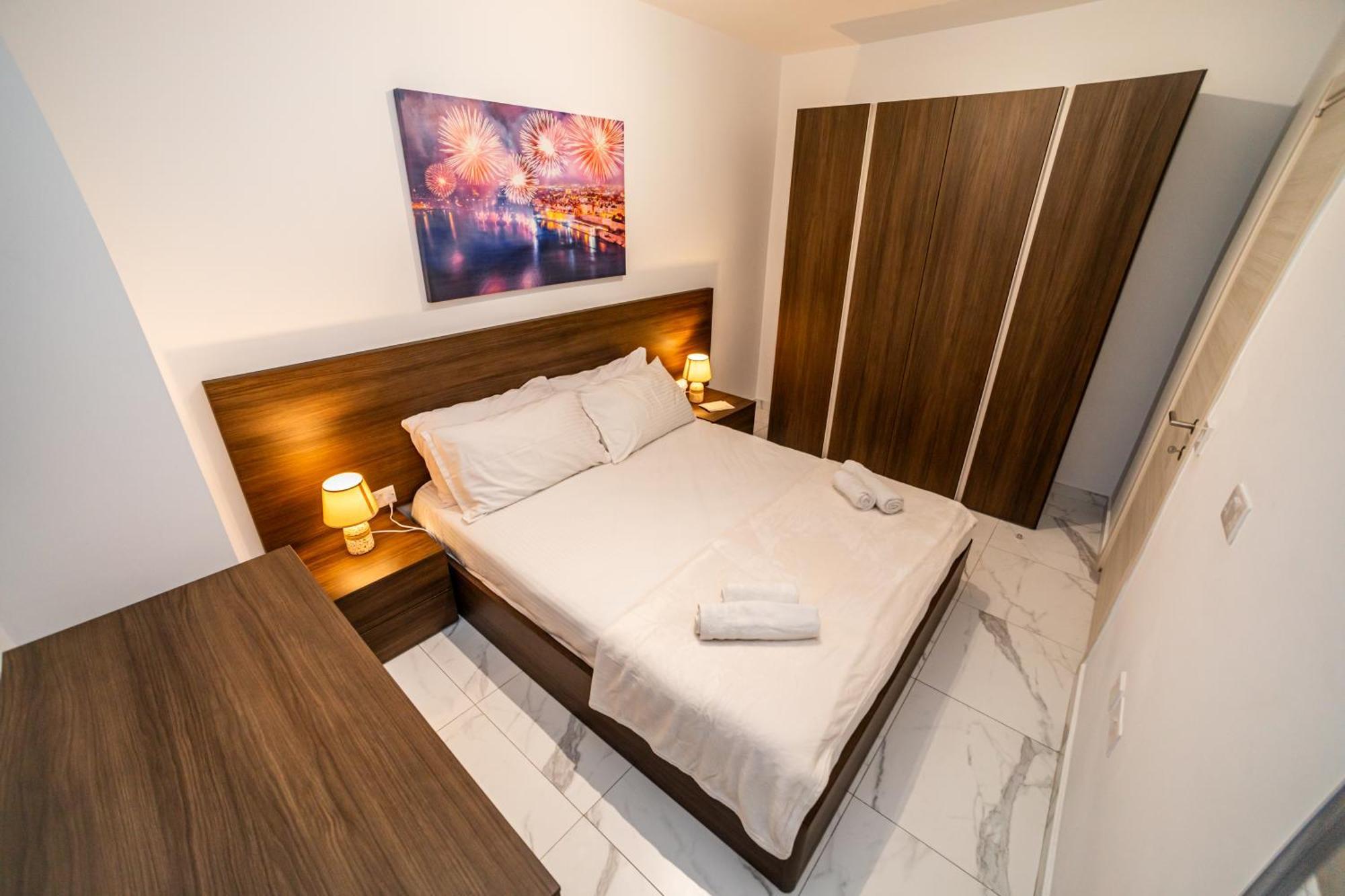 Sea Breeze, Spacious 2-Bedroom Lux Seaside Apartments San Pawl il-Baħar Eksteriør billede