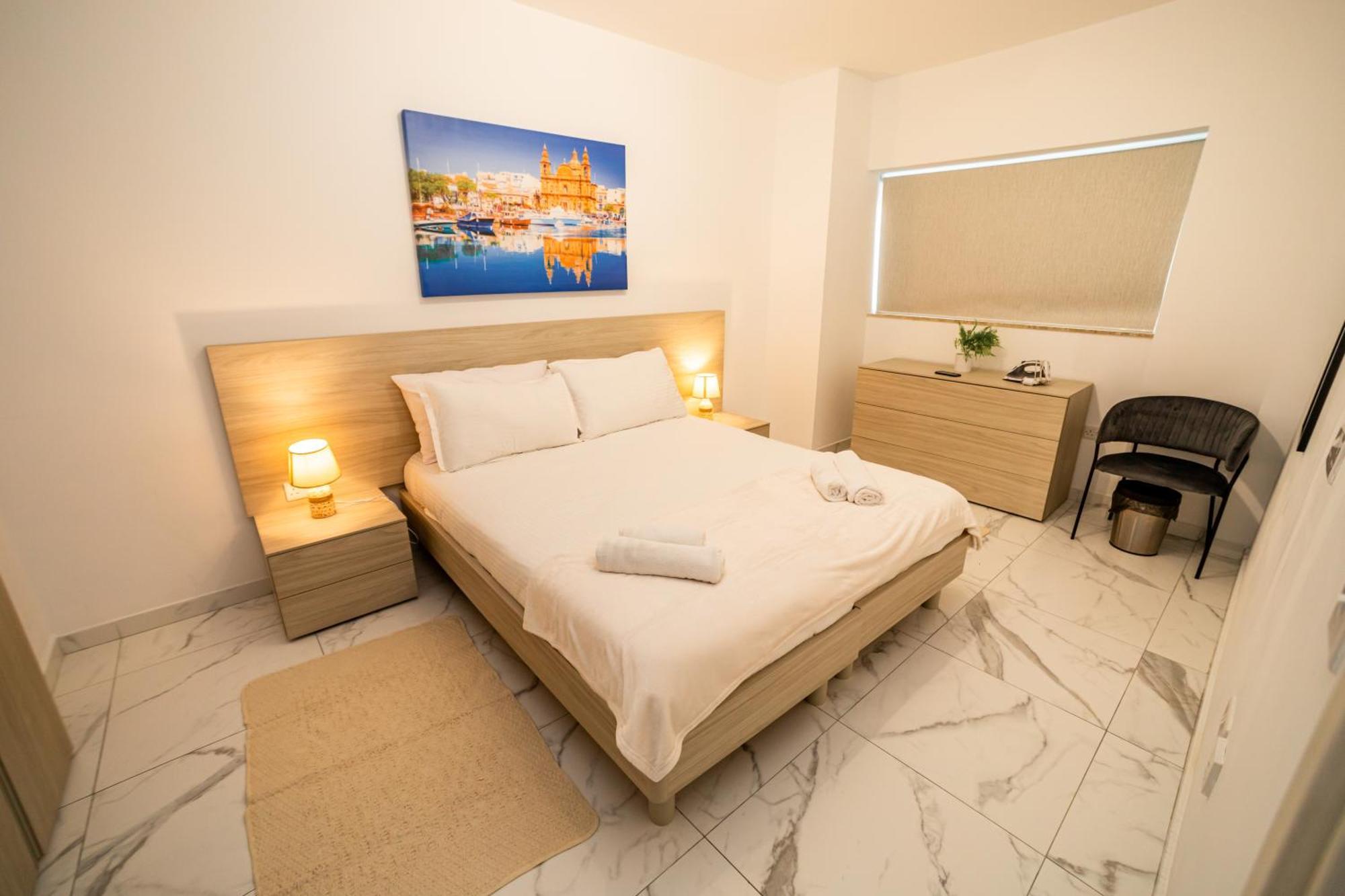 Sea Breeze, Spacious 2-Bedroom Lux Seaside Apartments San Pawl il-Baħar Eksteriør billede