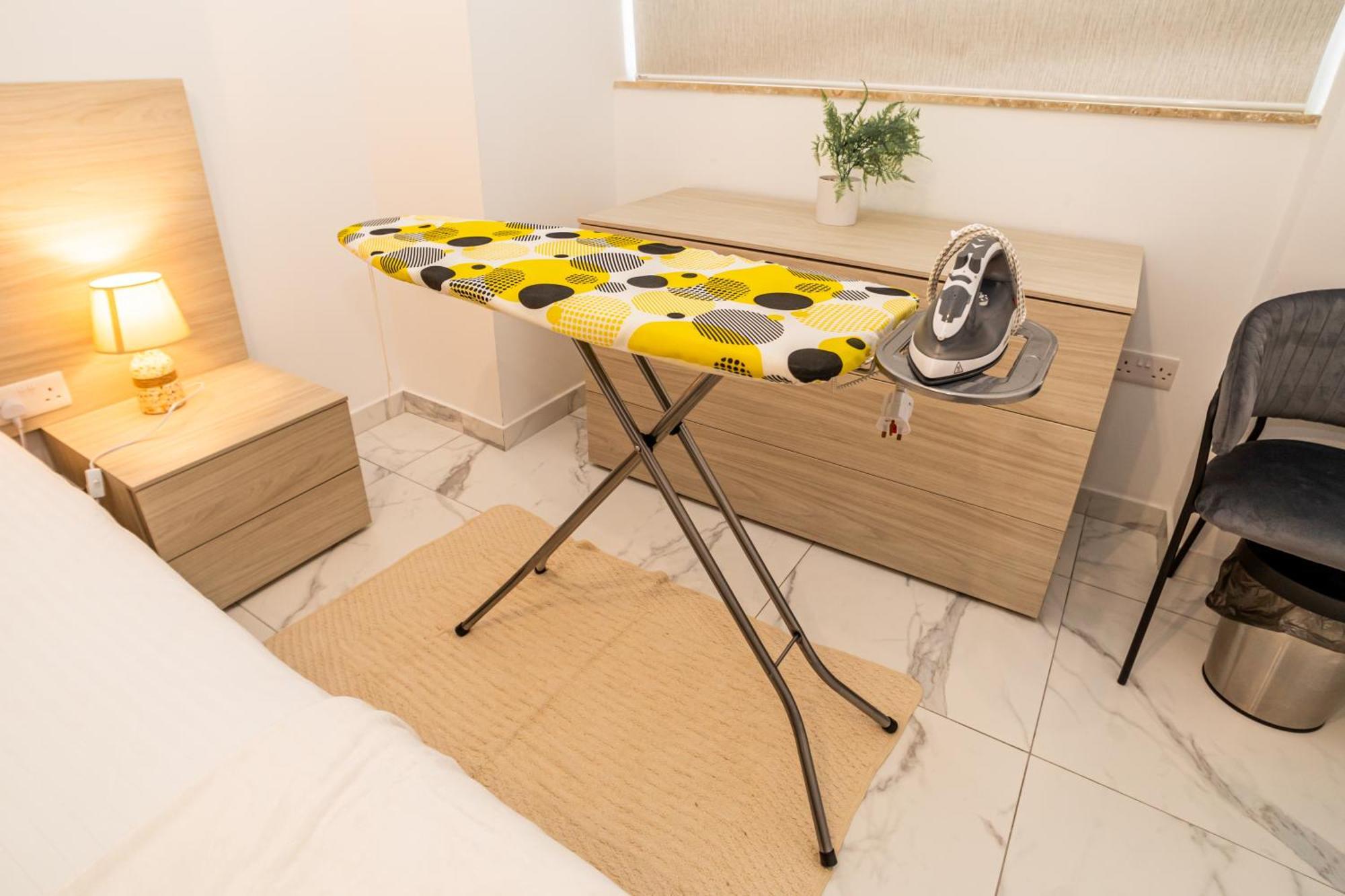 Sea Breeze, Spacious 2-Bedroom Lux Seaside Apartments San Pawl il-Baħar Eksteriør billede