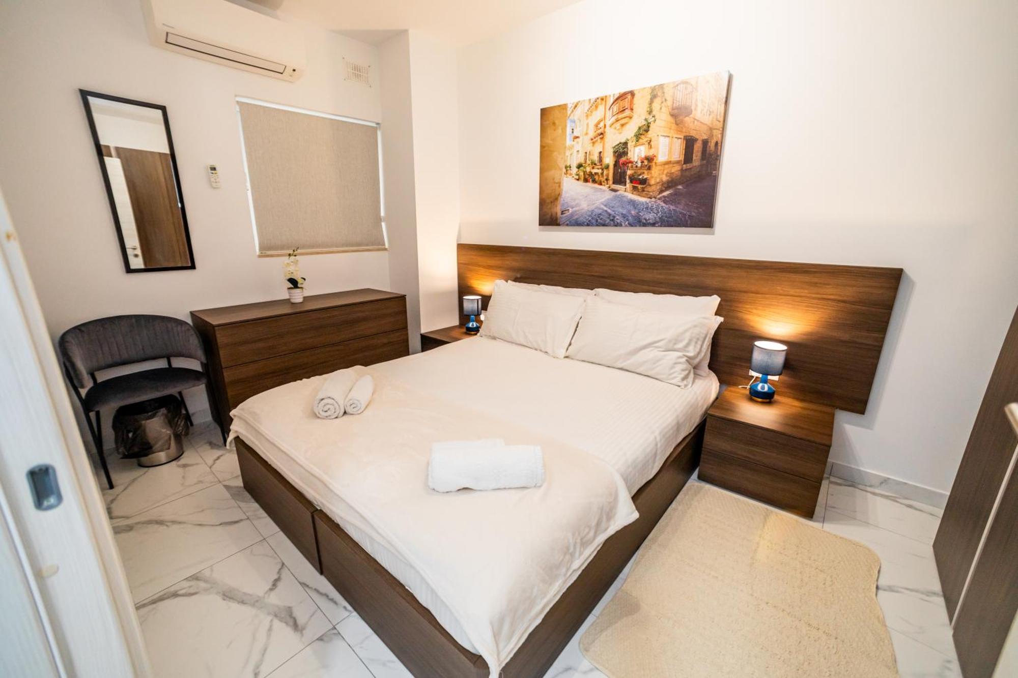Sea Breeze, Spacious 2-Bedroom Lux Seaside Apartments San Pawl il-Baħar Eksteriør billede