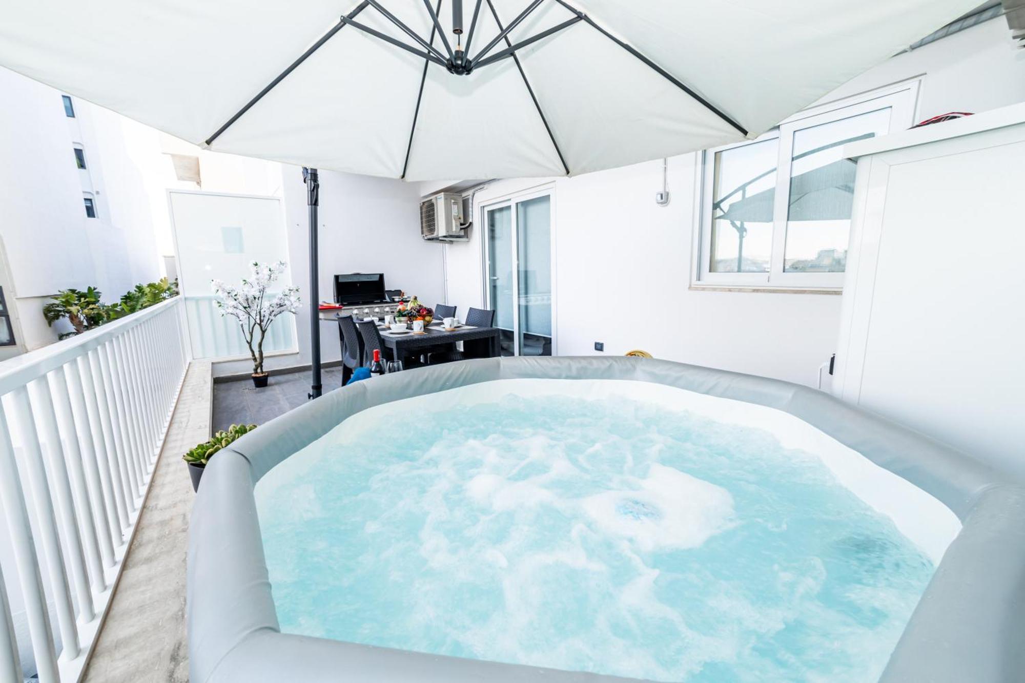 Sea Breeze, Spacious 2-Bedroom Lux Seaside Apartments San Pawl il-Baħar Eksteriør billede
