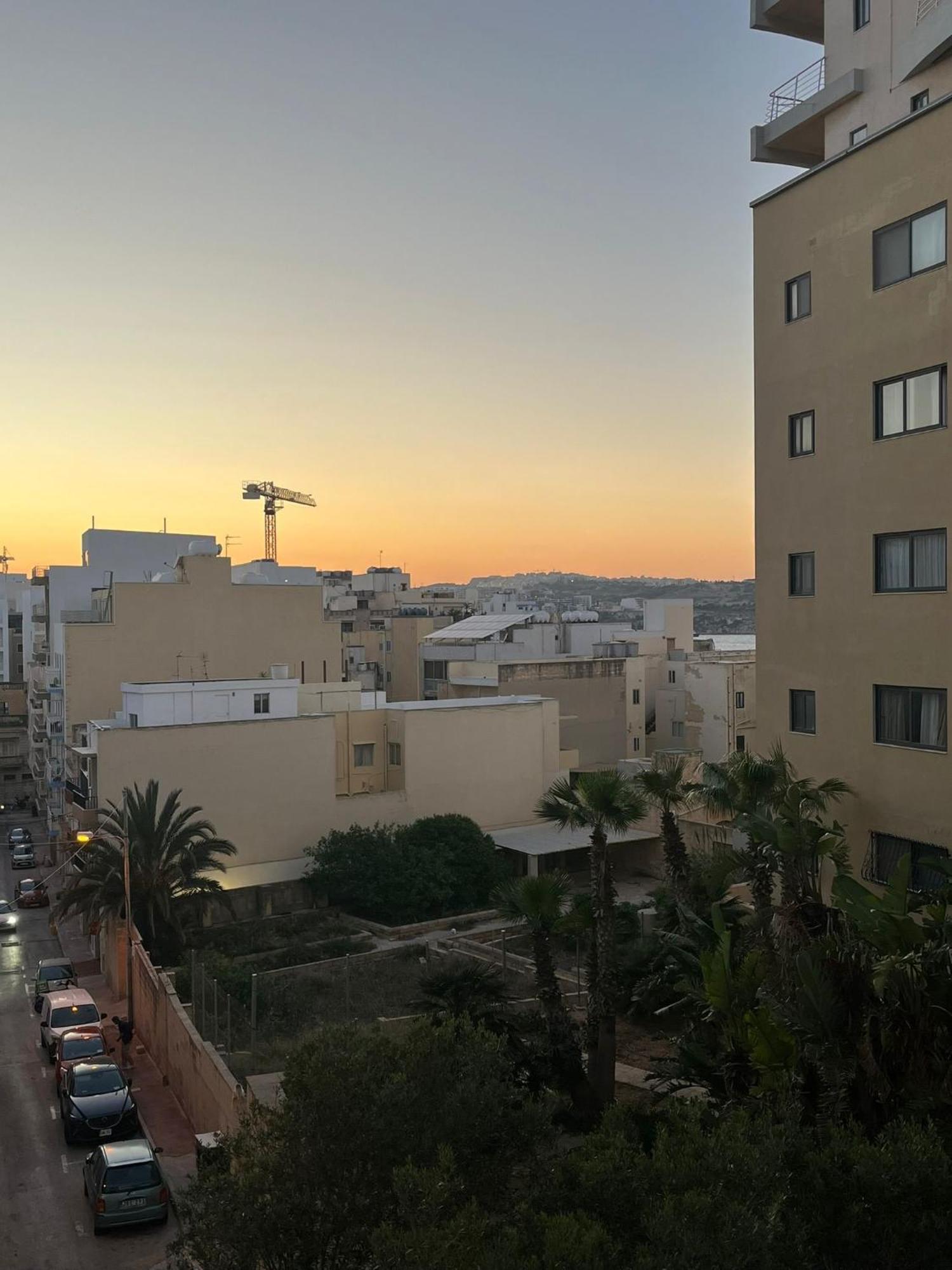Sea Breeze, Spacious 2-Bedroom Lux Seaside Apartments San Pawl il-Baħar Eksteriør billede
