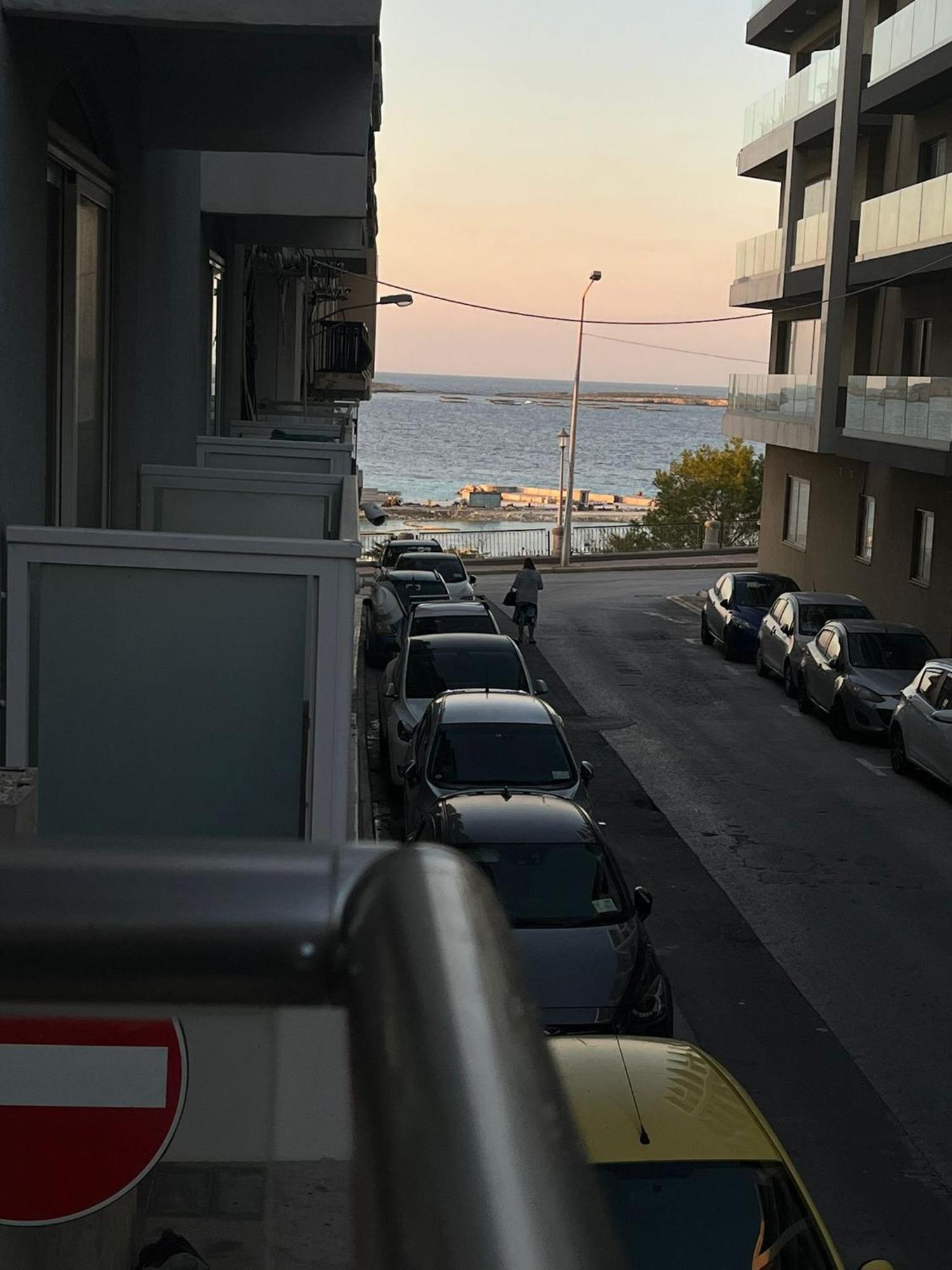 Sea Breeze, Spacious 2-Bedroom Lux Seaside Apartments San Pawl il-Baħar Eksteriør billede